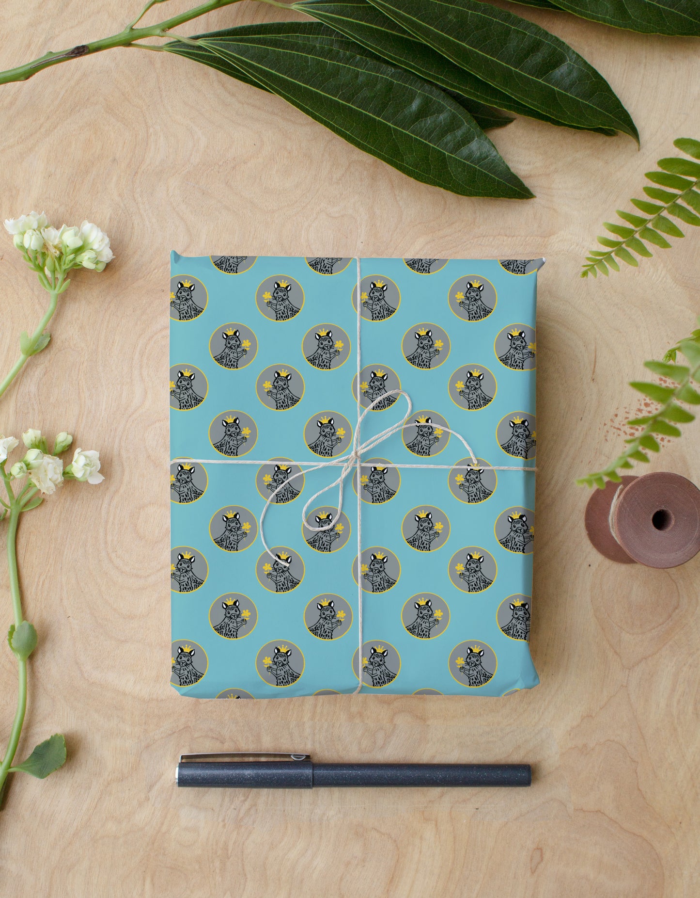 Royal Squirrel Gift Wrap Sheet - set of two